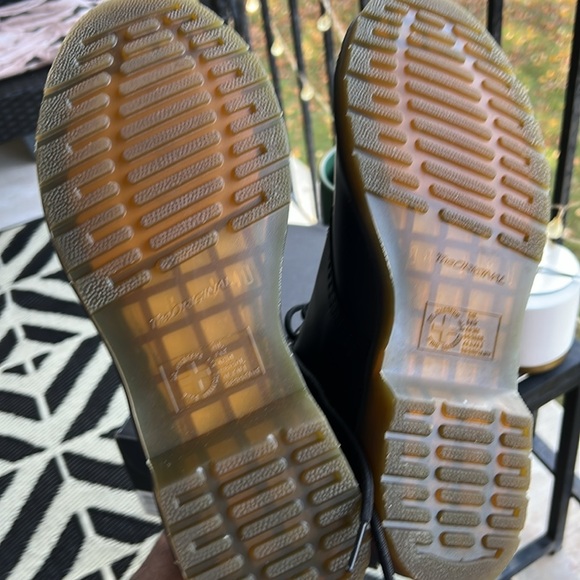 Dr Martens size 10 Women’s worn once - Picture 3 of 3